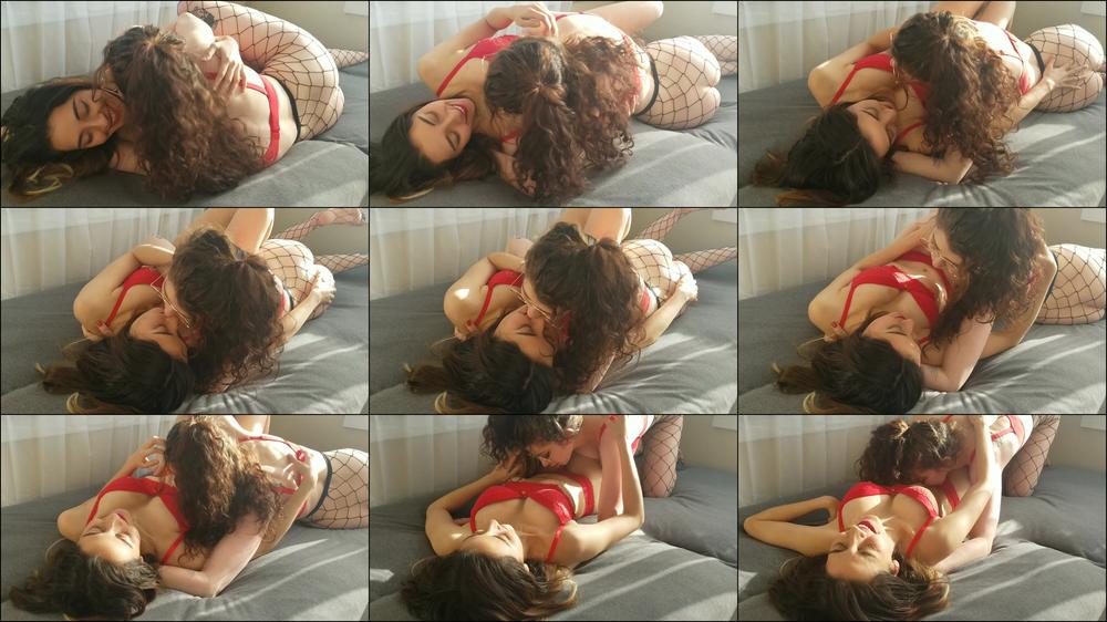 Amateur Lesbians Kissing - February 09, 2021