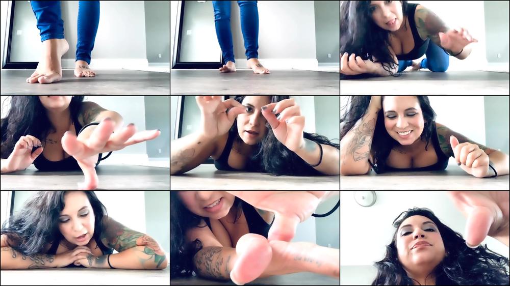 Giantess Crush