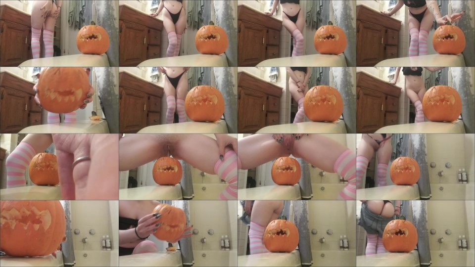 Lilredvelvet Peeing In A Pumpkin