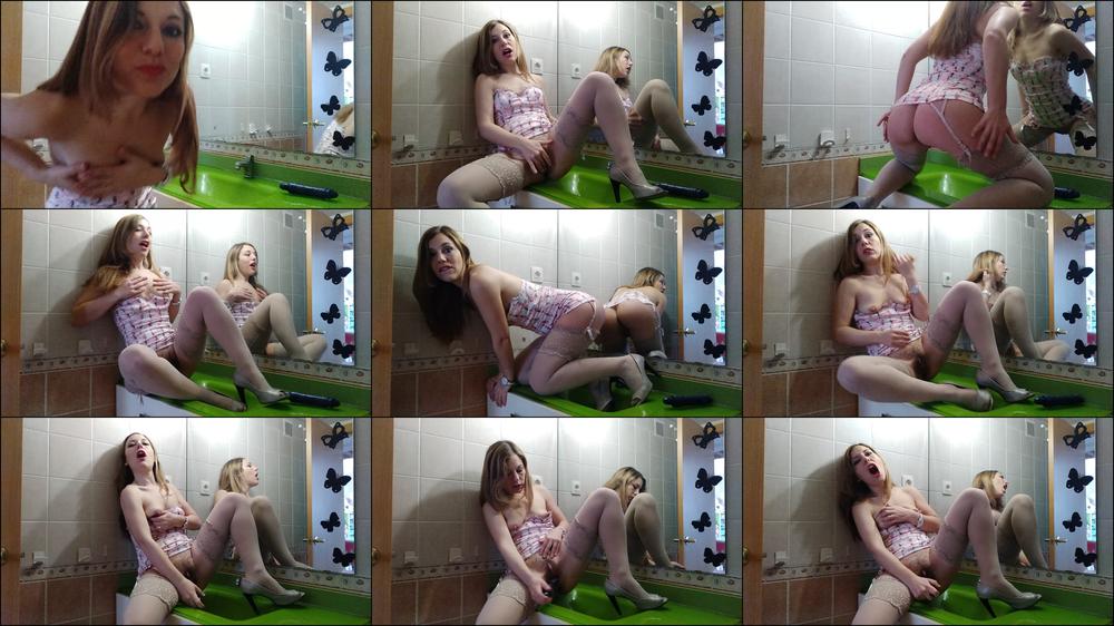 Squirt, and the mirror
