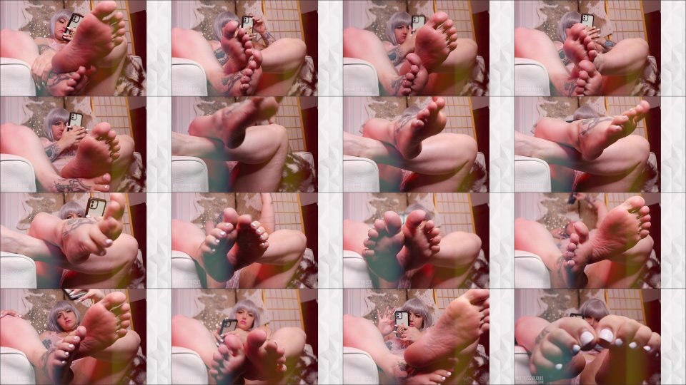 Mistressbijoux White Toenails Texting Ignore