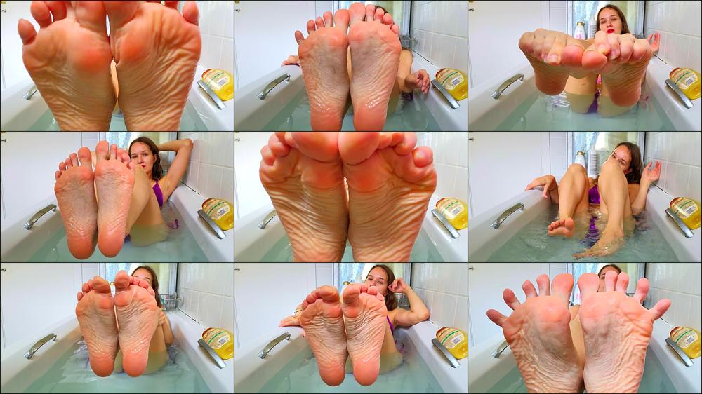 Wet, Wrinkly Bath Soles