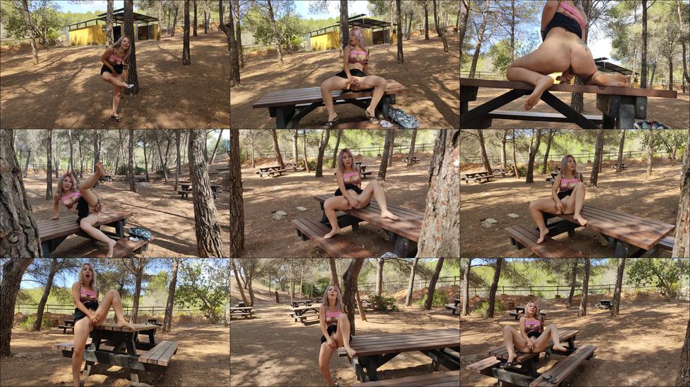Public risky picnic area Squirting