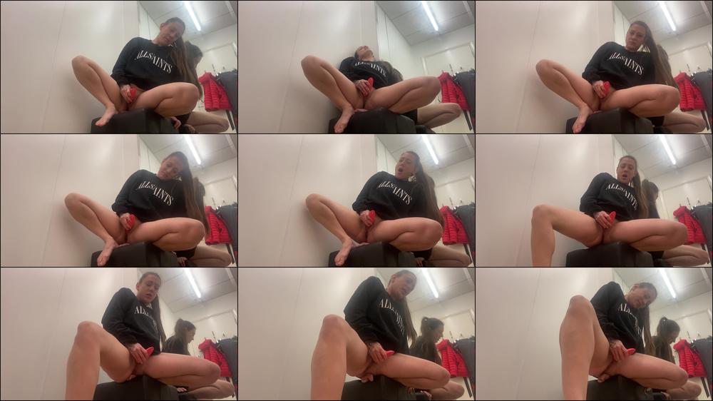 LOUD ORGASM Fitting Room