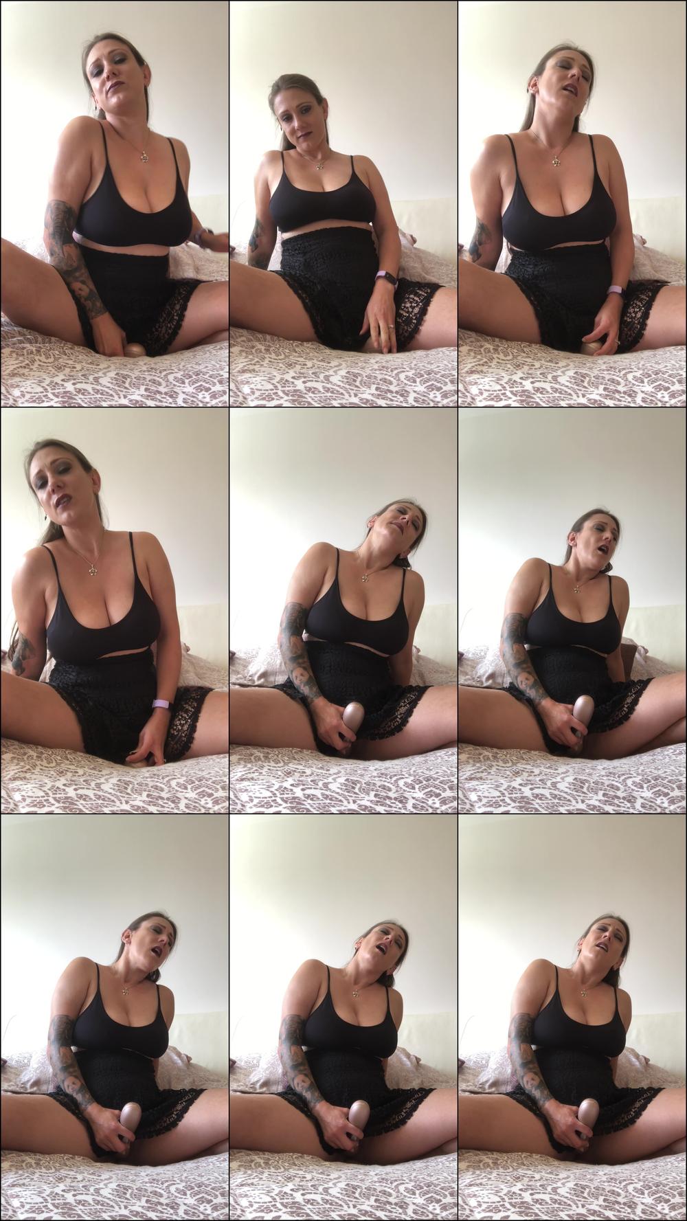 Riding my Vibrator