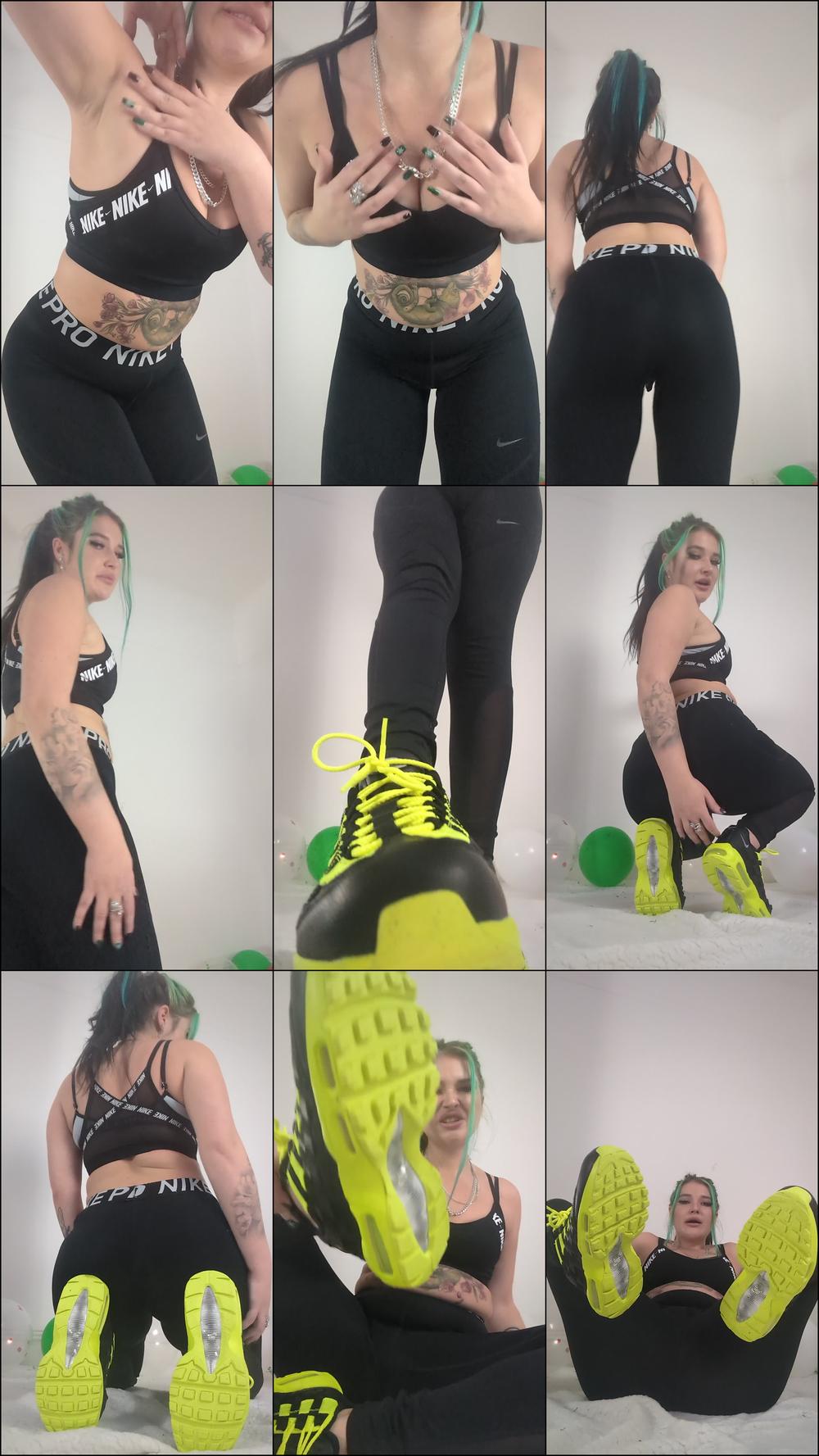 LouiseLondon - Sweaty post-gym worship session