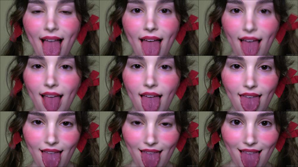 Tongue Out Eye Contact Loop - Mar 4, 2022