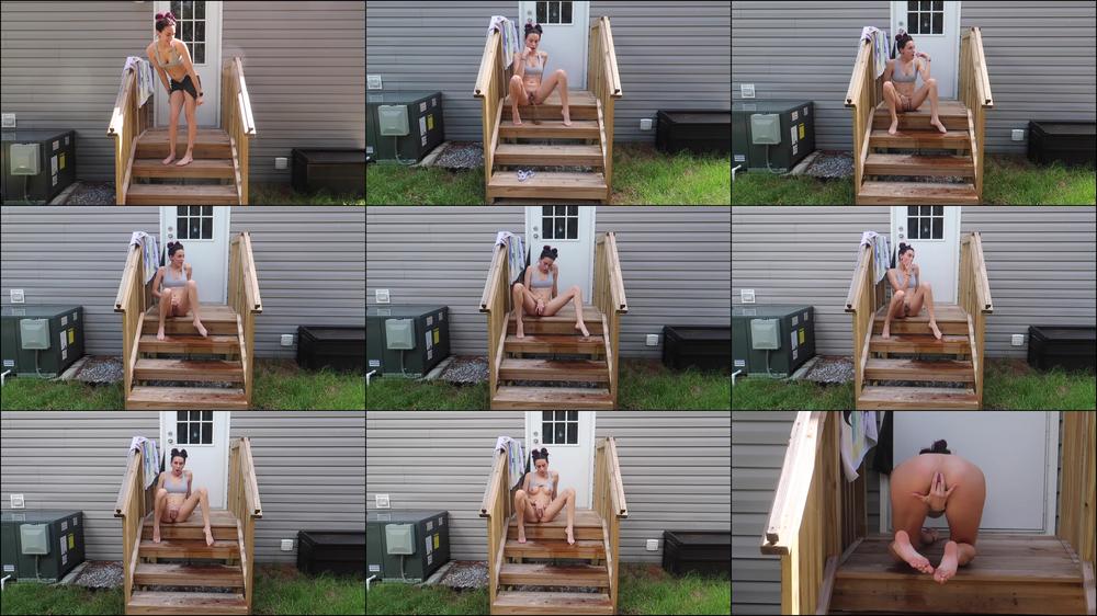 Public Peeing Outside - Oct 31, 2019