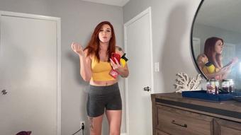 Stepsister Does Anal & Squirts (SavannahxSiren)