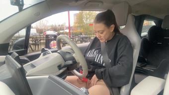 Sexy Masturbating Drive Thru (SuzieLove212)