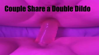 Couple Share a Double Dildo (Dreamcream626)