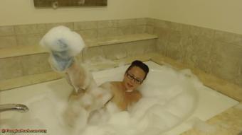 Socks in BUbble Bath - February 16, 2016 (paypeaches)