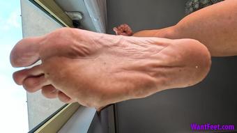 Feet Paradise - Melissa Stomping Your Face - Giantess - 4K MP4 (Feet Paradise)