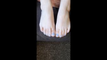 Naked Pedicure (KittyUV)