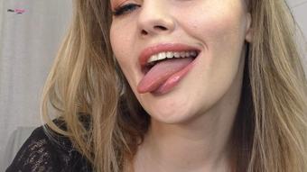 In and Out Mouth Exploration (Honey Barefeet)