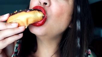 Sprinkle Donut (Drea_xoxo)