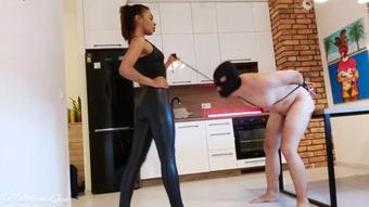 Barefoot Ballbusting And Cock Knee Kicks (MahoganyQen)