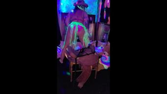 Cowgirl Kitty Cums and Spreads (KittyUV)