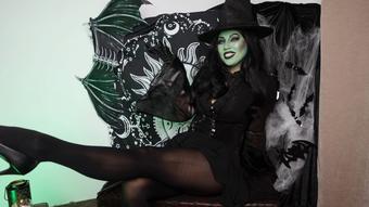 Wicked Witch of the West makes you her Feet Worshipper 4K (Lia Lennice)