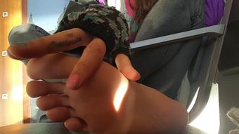 Foot fetish in the aiport (Gypsy Maya)