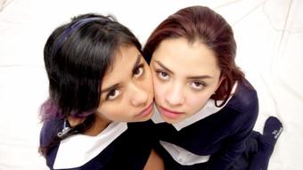 Youthlust Sch–Lgirls Threesome Sharing Cum (YouthLust)
