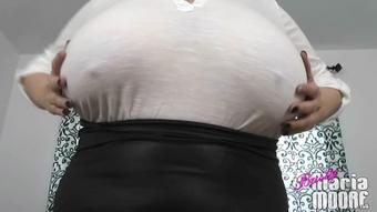 Big Tits No Bra (Maria Moore)