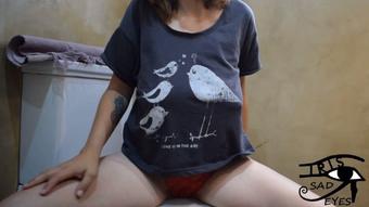Iris Sadeyes Pissing Goodness (Iris_SadEyes)