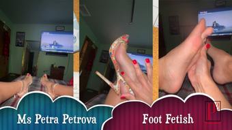 Naked Foot Fetish (Ms Petra Petrova)