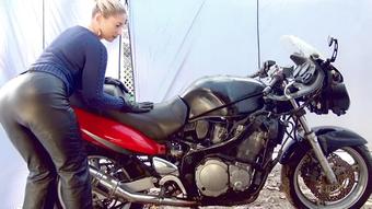 Galas Rev Bike in Leather & Heels 3 - Jan 28, 2019 (Galas Looner)