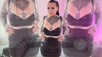 New Latex Shining (MissValentina)
