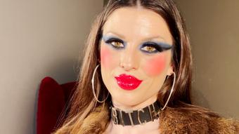 Futanari Makeup Bitch (Rebecca de Winter)