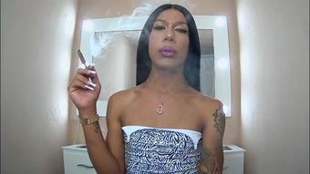 attractive smoker (Lola bbunny)