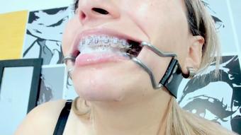 Kinky woman gets off on saliva and submission (Coconutsex)
