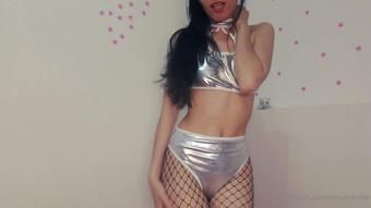 ninababexx 136582591 dancing sexy for you 1 (ninababexx)