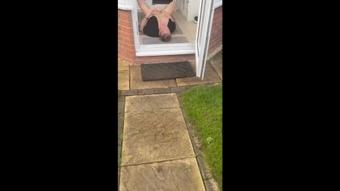 I find my Fan Wanking in his Conservatory (SuzieLove212)