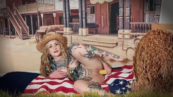 Lonely Cowgirl Fucks Her Corn (Infinity0Whore)