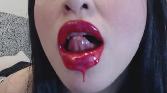 Red lipstick dripping (PrincessDi)