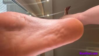 All Women Feet - Margo Stomping You - 4K Mp4 (All Women Feet)