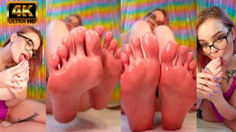 TOE SUCKING | OILED FEET 4K (Alex Kaminsky PAWG)