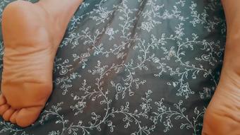 Taking A Sexy Nap (MiaTeen)