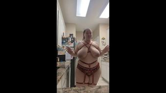 Service Sub Cleaning the Kitchen (VioletWanderer)
