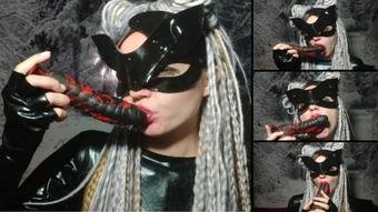 Catwoman cospay - Suck my dildo - Jul 30, 2020 (Lil cosplay slut)