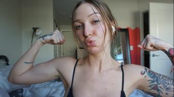729. Flexing My Biceps (HARPERMADI)