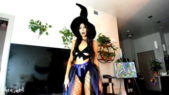 Witchy Mommy - Oct 30, 2021 (RheaSweet)