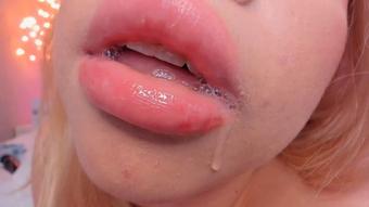 Eye Contact\Wet Drooling Lips Close-Up - November 23, 2022 (MiaMelone)