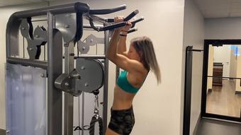 Sexy Lora Chinup Challenge and Flex - January 04, 2023 (Lora Cross)