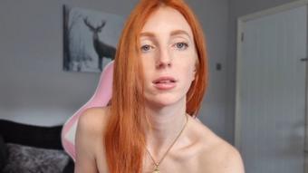 Sis giving small penis encouragement (Red_firesquirt)