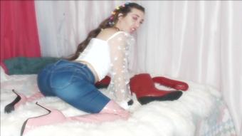 A Seductive FOOT worship (AllforLucky)