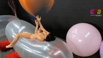 Dazz Vibrates-Plays with BIG Balloons 2 (Custom Fetish)