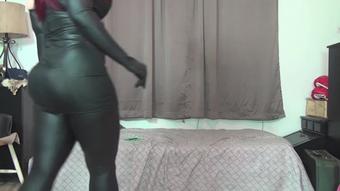 Struggle in Shiny Clothing Glove & Heels - Oct 22, 2018 (Galas Looner)